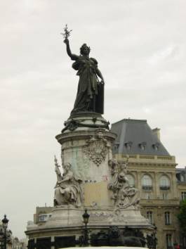 Place de la Rpublique, 568x758, 165 Kb